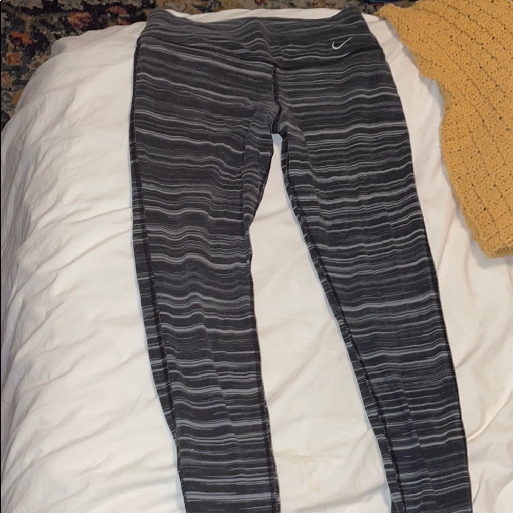 Nike dri fit leggings